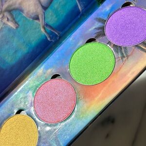 Holy Glow Fantasy Eyeshadow Palette - Gold, Pink, Green, Purple